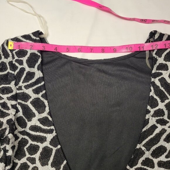 Sexy Long Sleeve Dress Black and White Low Back Dress - Size M / Size L - NEW ! - Picture 12 of 15